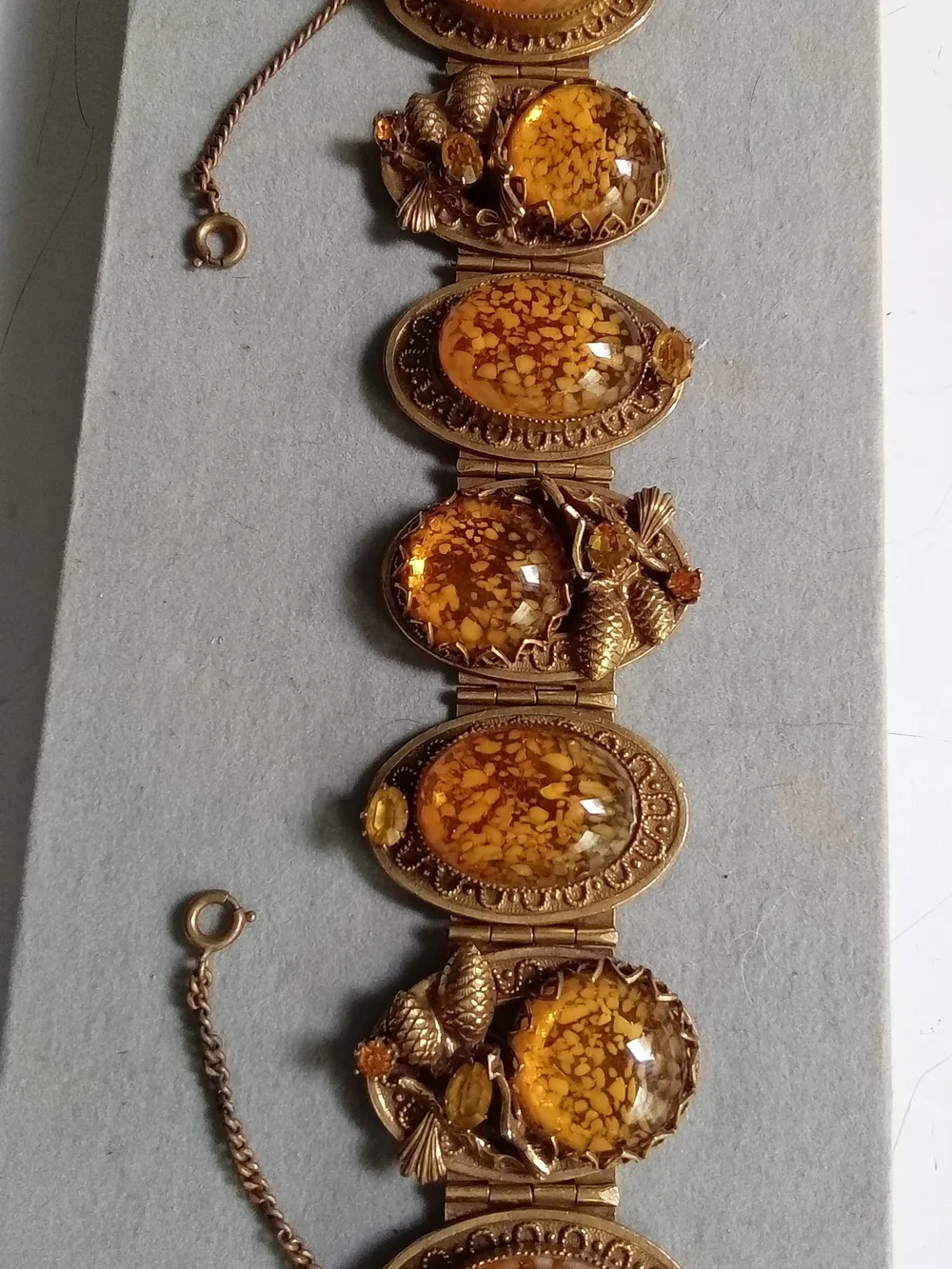 Vintage Ornate Faux Amber Panel Link Bracelet Gold Tone Pinecone‎ Rhinestone